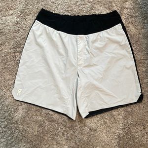 OnCloud shorts size large mens